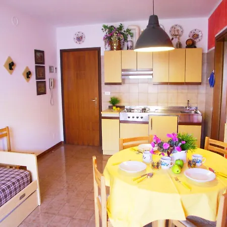 Renata 6 Apartment Grado